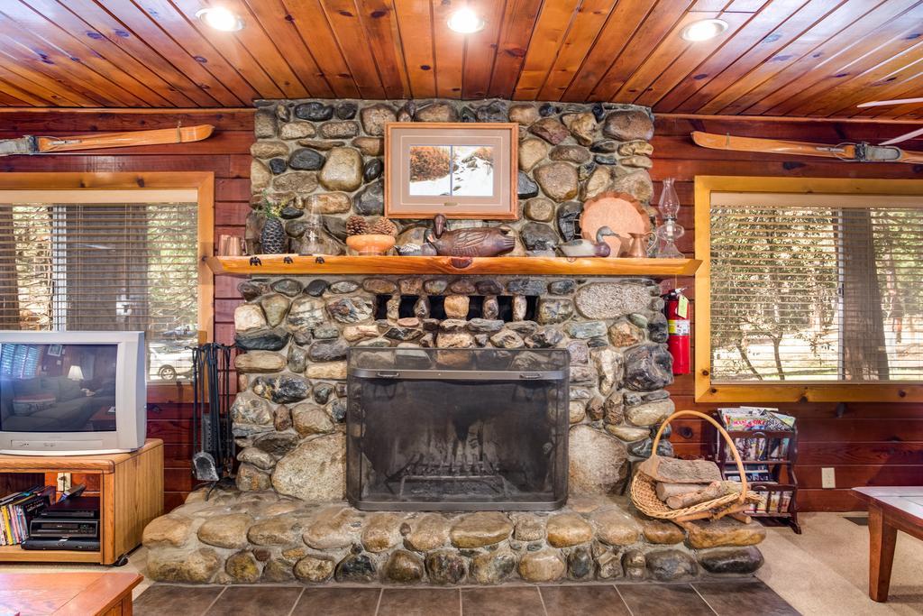 70 Simmons Den Villa Wawona Exterior photo