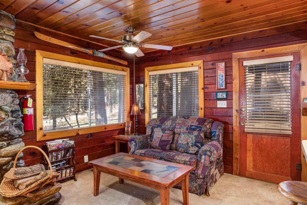 70 Simmons Den Villa Wawona Exterior photo